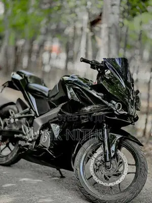 Bajaj Pulsar RS200 2016