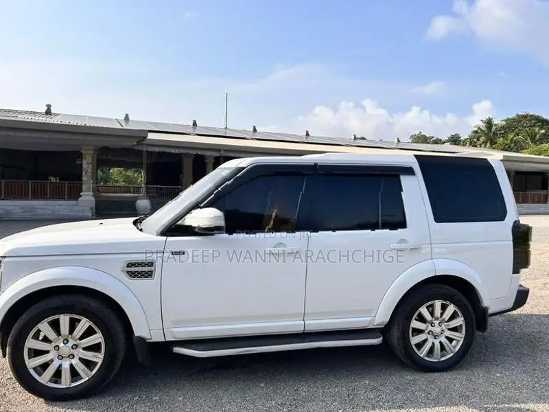 Land Rover Discovery Sport 2015