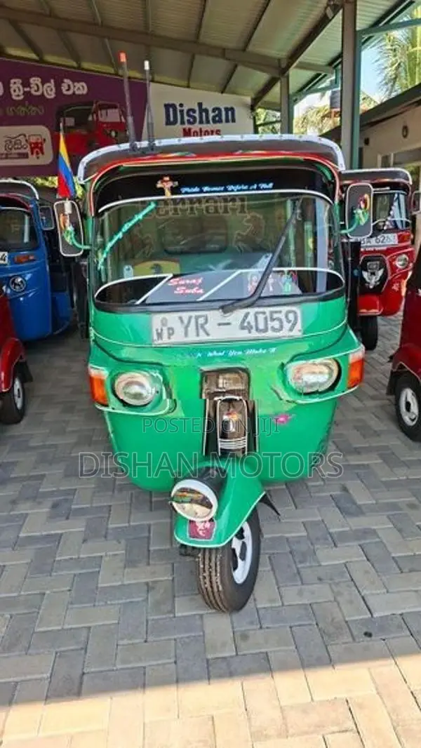 Bajaj RE 4 Stroke 2011