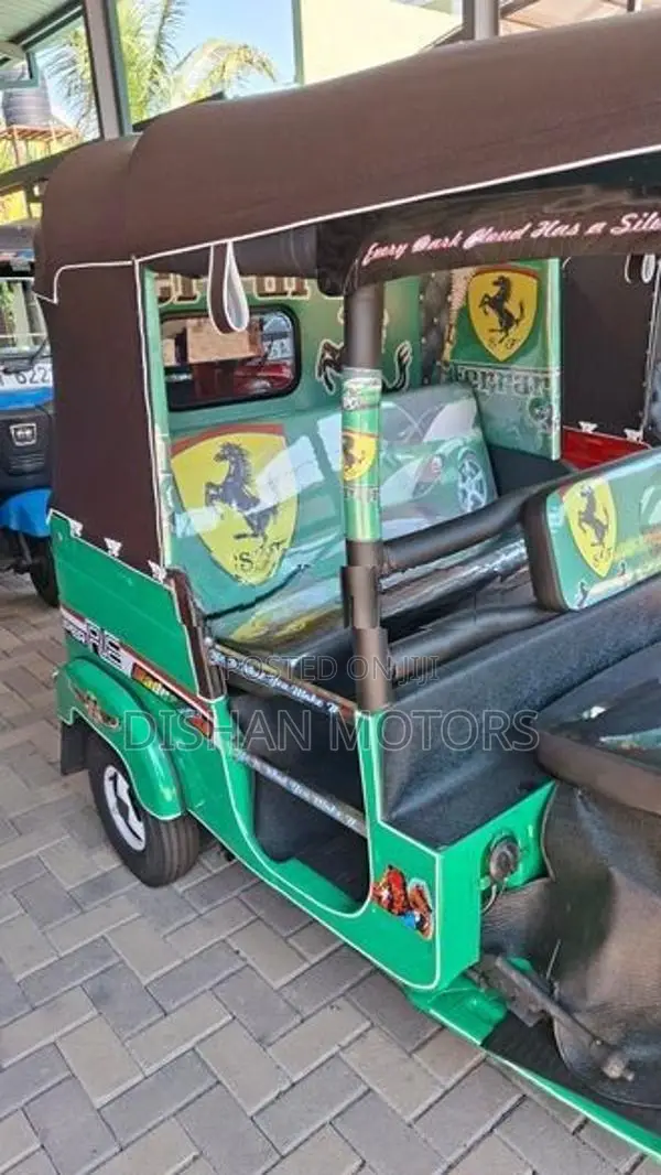 Bajaj RE 4 Stroke 2011