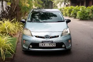 Toyota Prius S Grade 2012