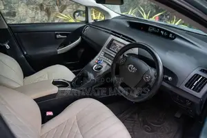 Toyota Prius S Grade 2012