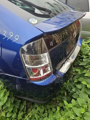 Toyota Prius 20 Removed Body Parts With Interior