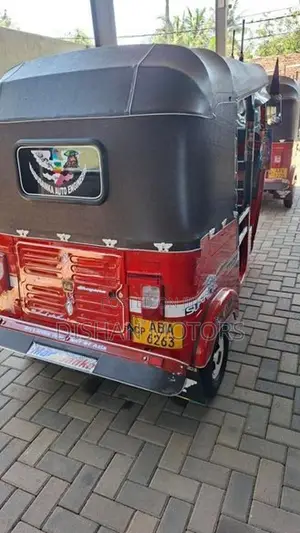 Bajaj RE 2 Stroke 2015