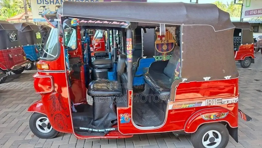 Bajaj RE 2 Stroke 2015
