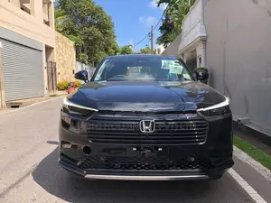 Honda Vezel Z Premium 10 Speaker 2026
