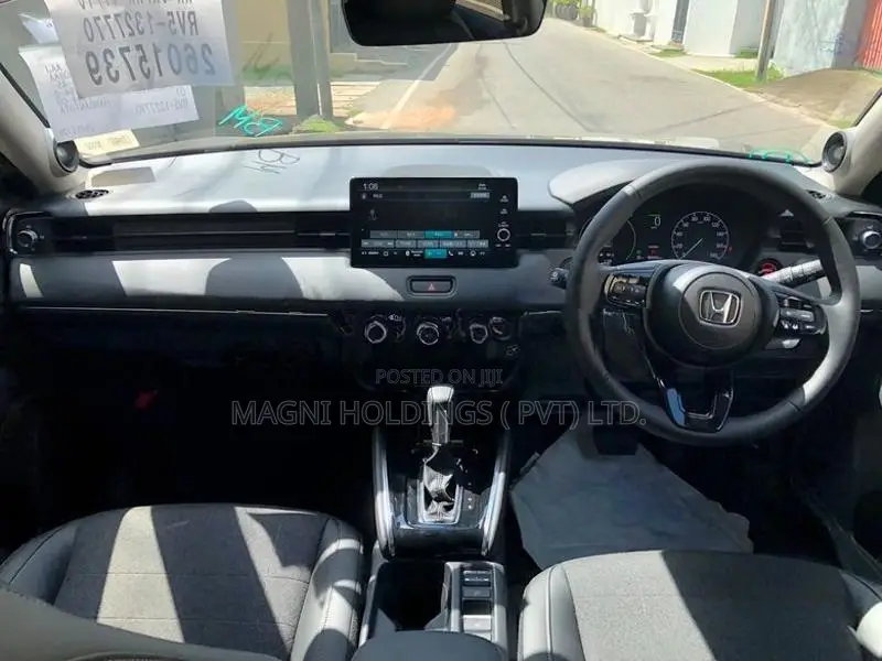 Honda Vezel Z Premium 10 Speaker 2026