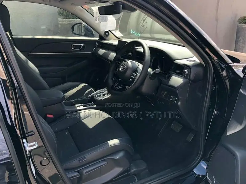 Honda Vezel Z Premium 10 Speaker 2026