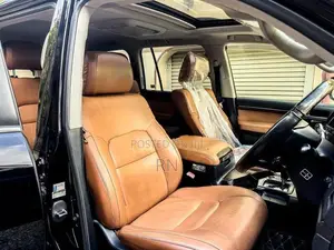 Toyota Land Cruiser Sahara V8 ZX 2010