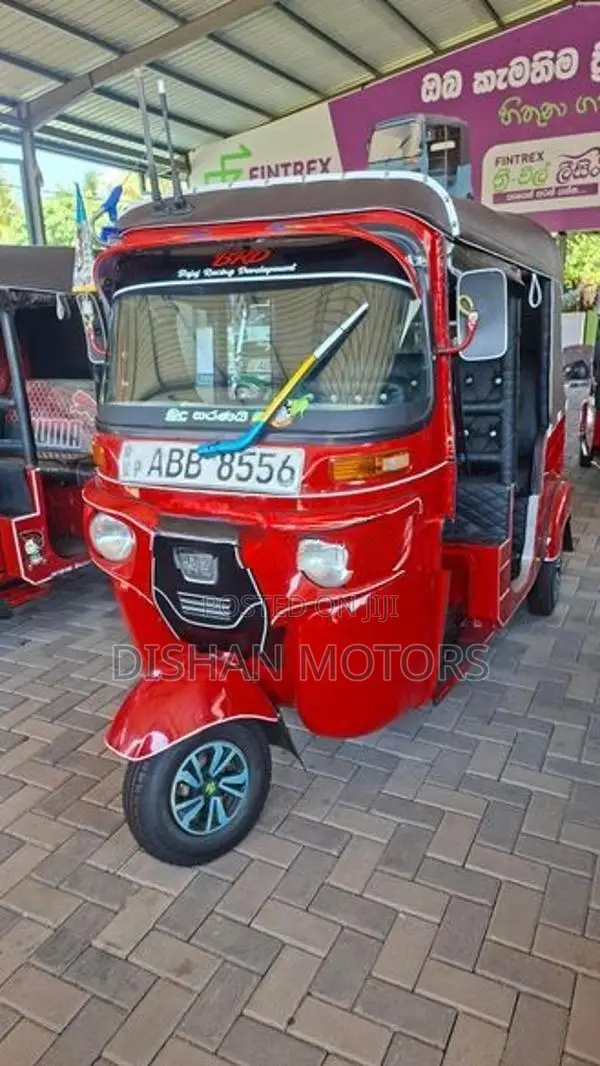 Bajaj RE 4Strok 2015