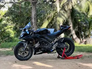 Yamaha R15 2020