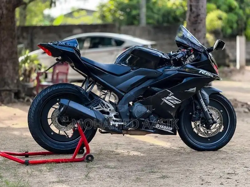 Yamaha R15 2020