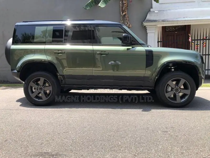 Land Rover Discovery P300 e Dynamic HSE 2026