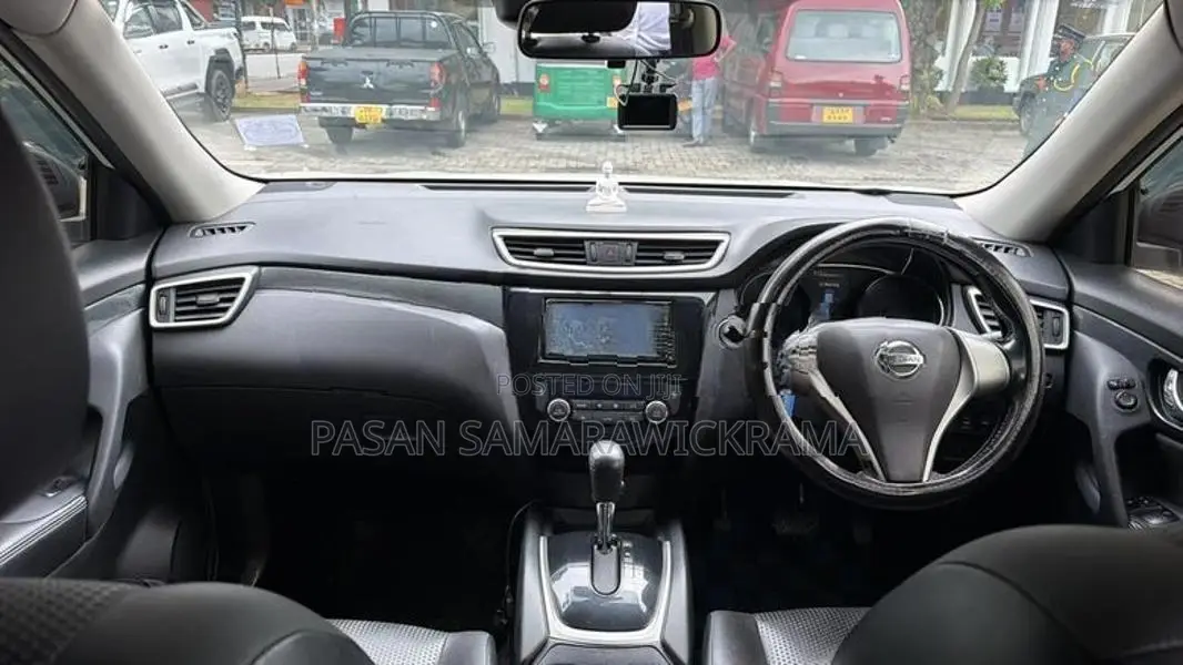 Nissan X-Trail 2015