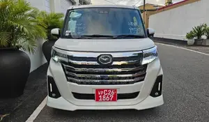 Toyota Roomy Custom GT\ 2025