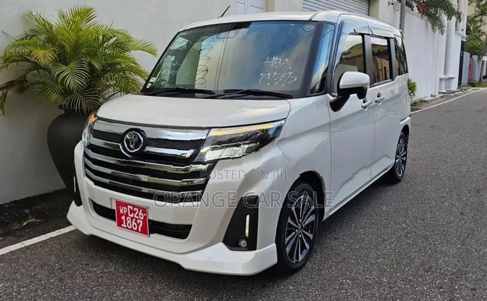 Toyota Roomy Custom GT\ 2025