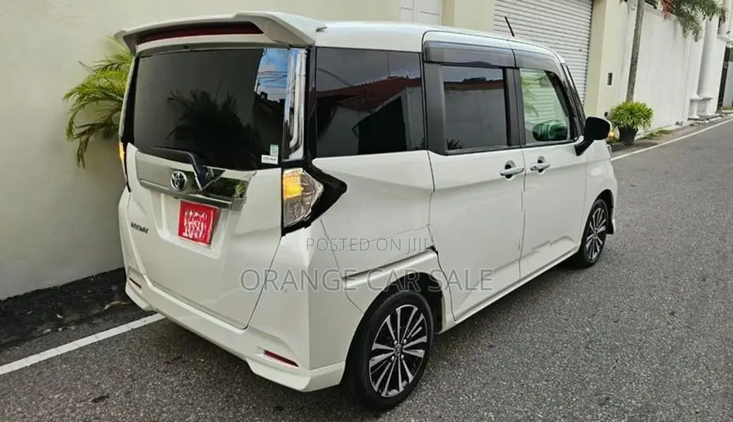 Toyota Roomy Custom GT\ 2025