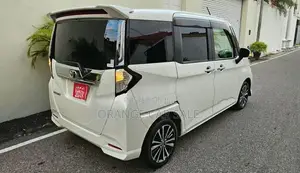 Toyota Roomy Custom GT\ 2025