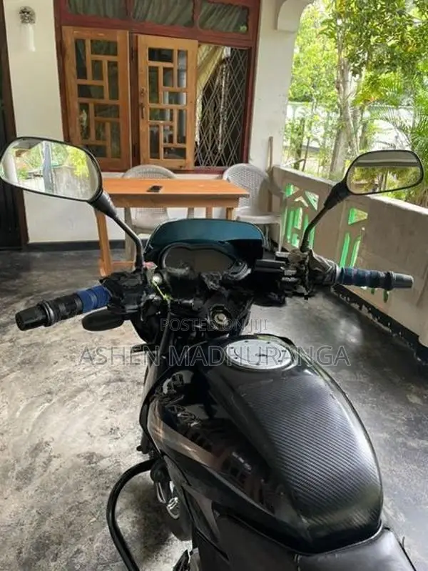 Bajaj Pulsar 150 2015