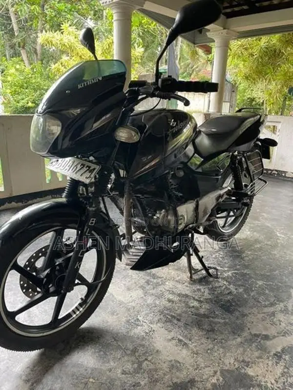 Bajaj Pulsar 150 2015