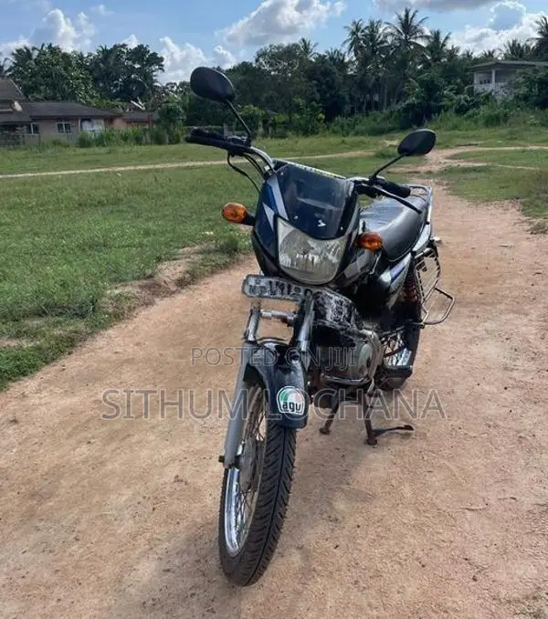 Bajaj CT100 2011