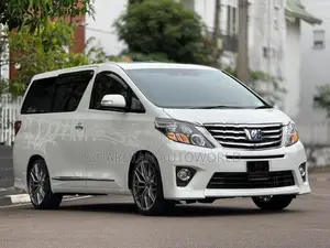 Toyota Alphard Executive Lounge 2013