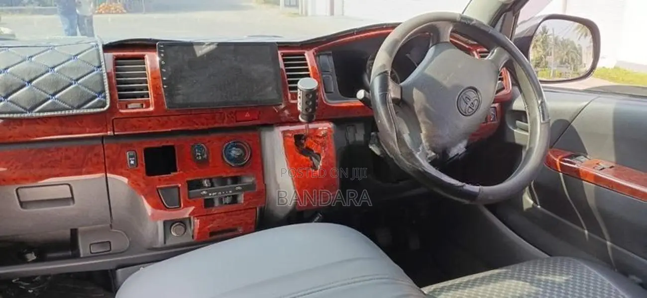 Toyota KDH 2007