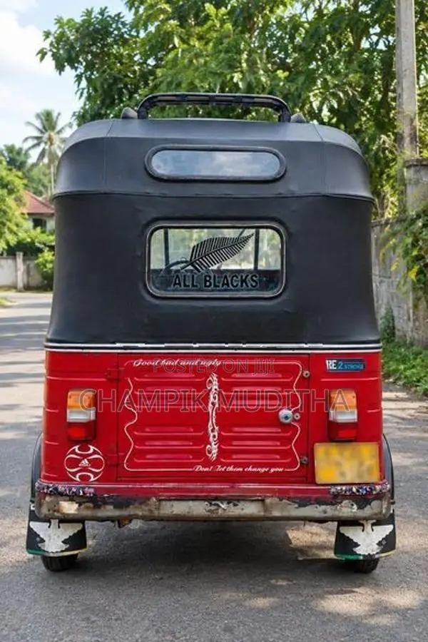 Bajaj RE 2002