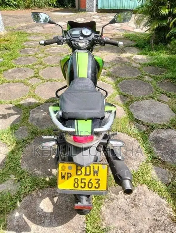 TVS Apache 2016
