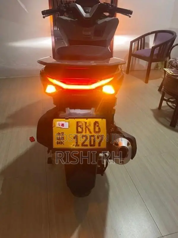 Honda PCX160 2025