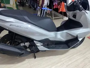 Honda PCX160 2025