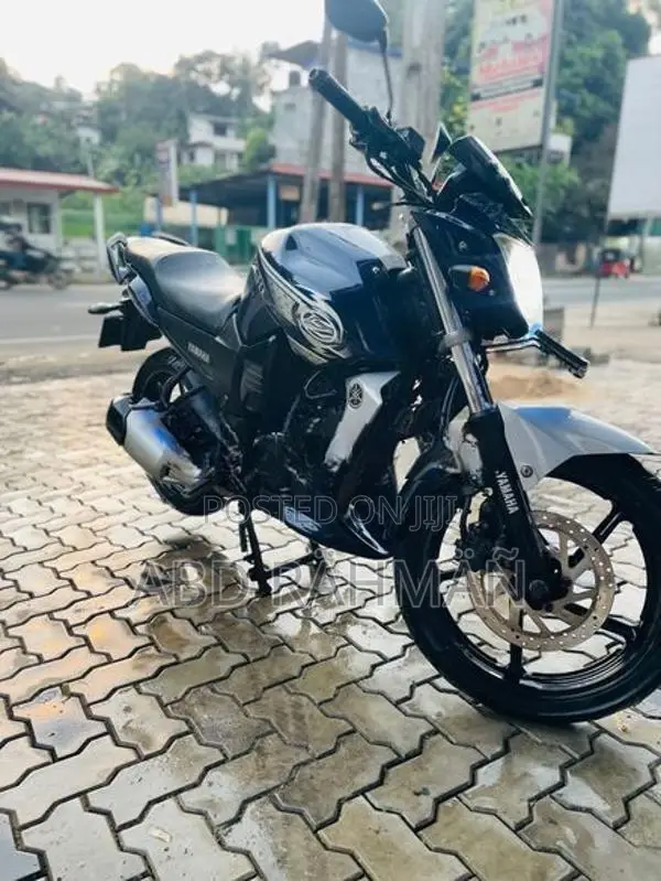 Yamaha FZ S 2014