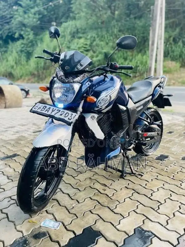 Yamaha FZ S 2014