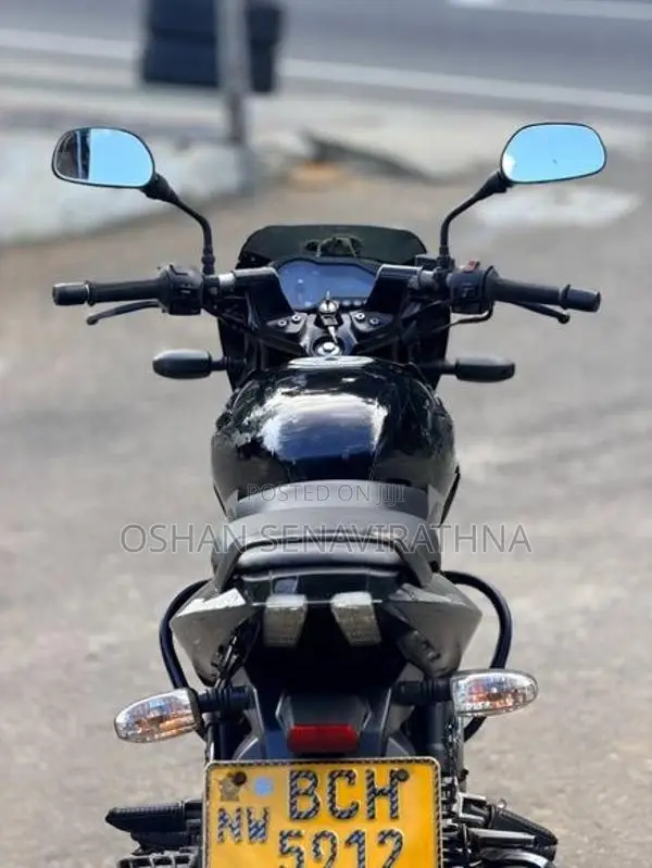 Bajaj Pulsar 150 2015