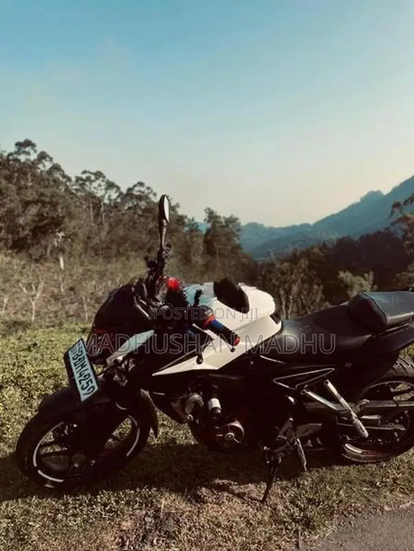 Bajaj Pulsar NS200 2016