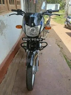 Bajaj CT100 2025
