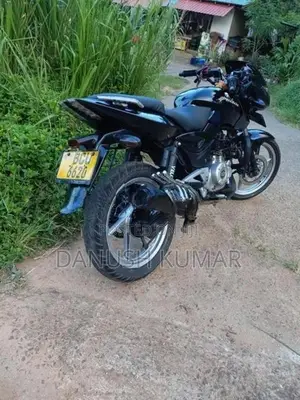 Bajaj Pulsar 180 2015