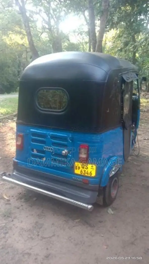 Bajaj RE Three Wheeler 2009