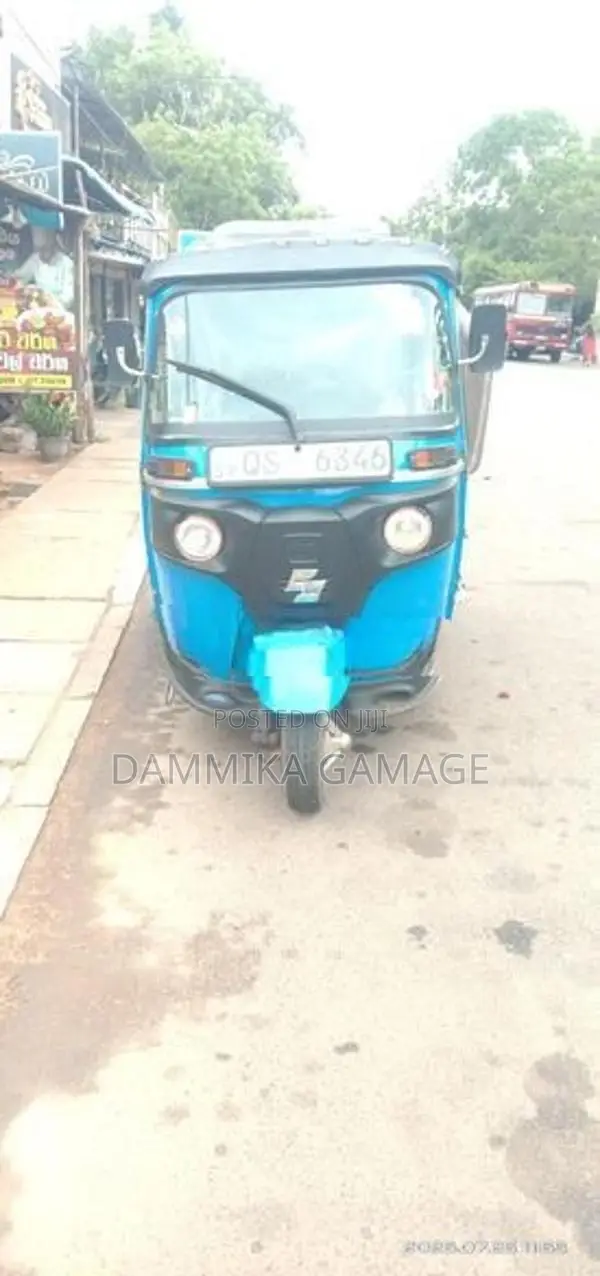 Bajaj RE Three Wheeler 2009