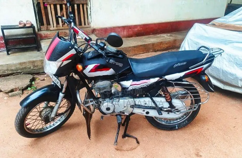 Bajaj CT100 2012