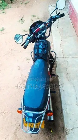Bajaj CT100 2012