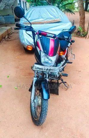 Bajaj CT100 2012