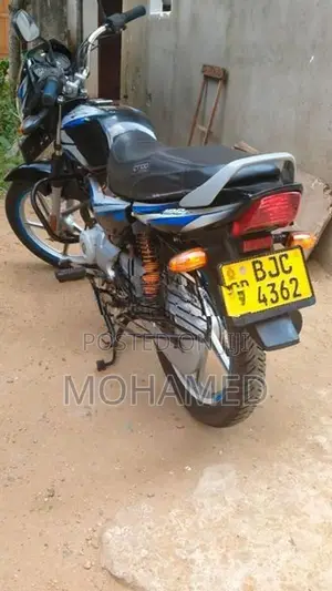 Bajaj CT100 2023