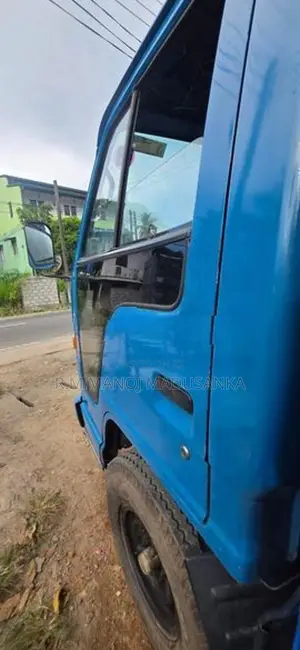 Isuzu Elf 1989