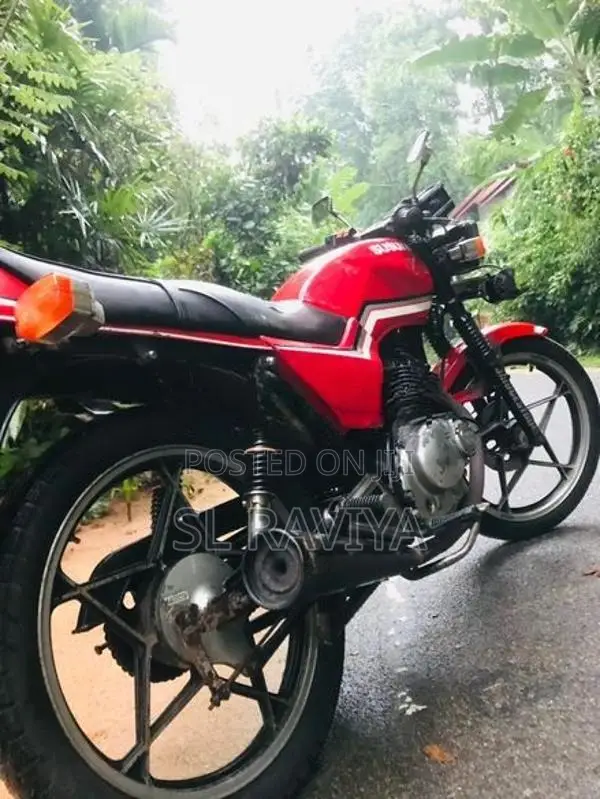 Suzuki GS 125 1996