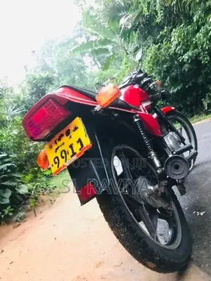 Suzuki GS 125 1996