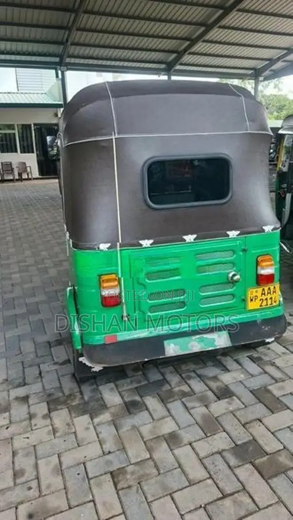 Bajaj RE 4 Stroke 2012