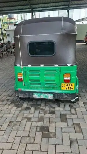 Bajaj RE 4 Stroke 2012