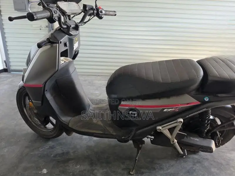 Super Soco CPX 2023