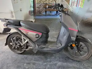 Super Soco CPX 2023
